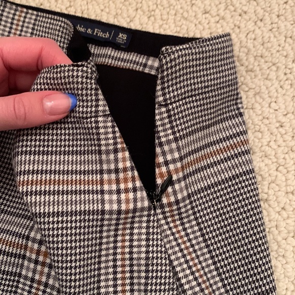 ⭐️Great Condition⭐️ Plaid Skirt Abercrombie - Picture 3 of 4